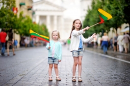 Pasaulio lietuvių mokykla jungia 200 lietuvių vaikų visame pasaulyje