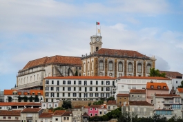 Portugalijoje atsistatydino du ministrai kilus skandalui dėl išeitinių išmokų